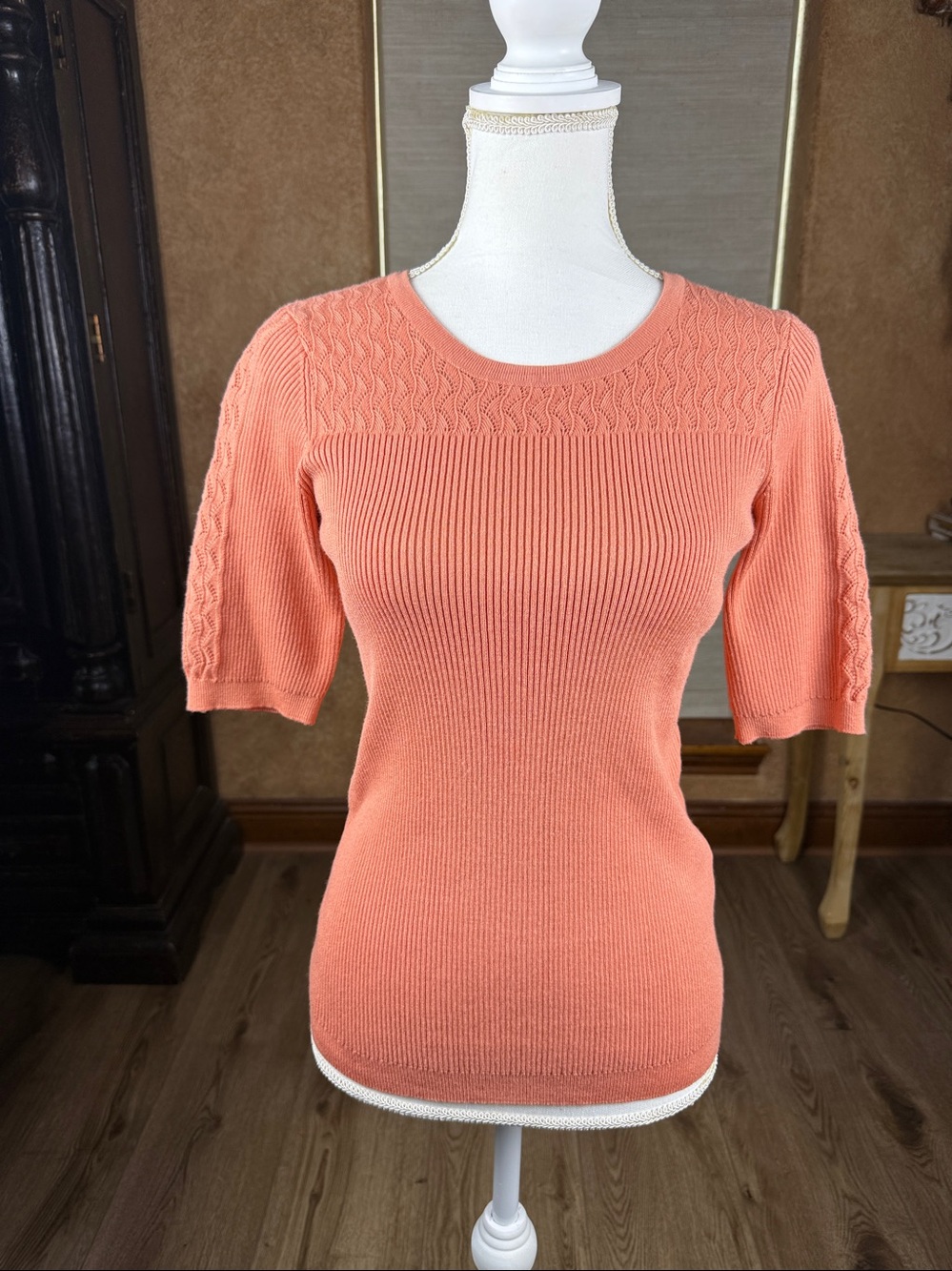 Cable & Gauge Short Sleeve Knit Sweater Coral/Apricot